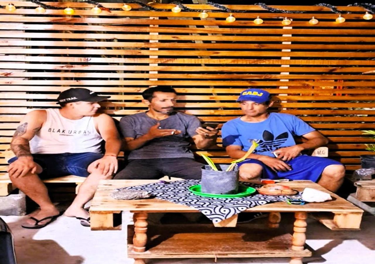 Hostal La Palmera 에제이자 외부 사진